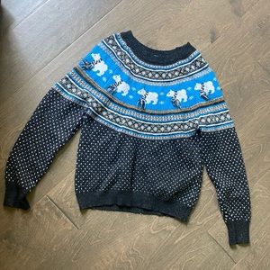 Holiday Time christmas sweater, adult medium, polar bear pattern